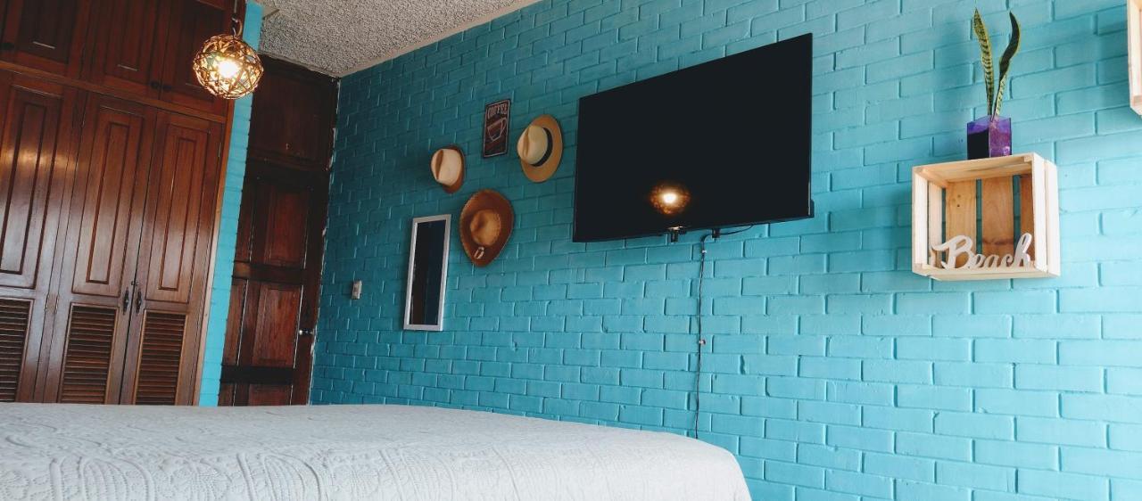Hostal De Lucca Guatemala City ภายนอก รูปภาพ