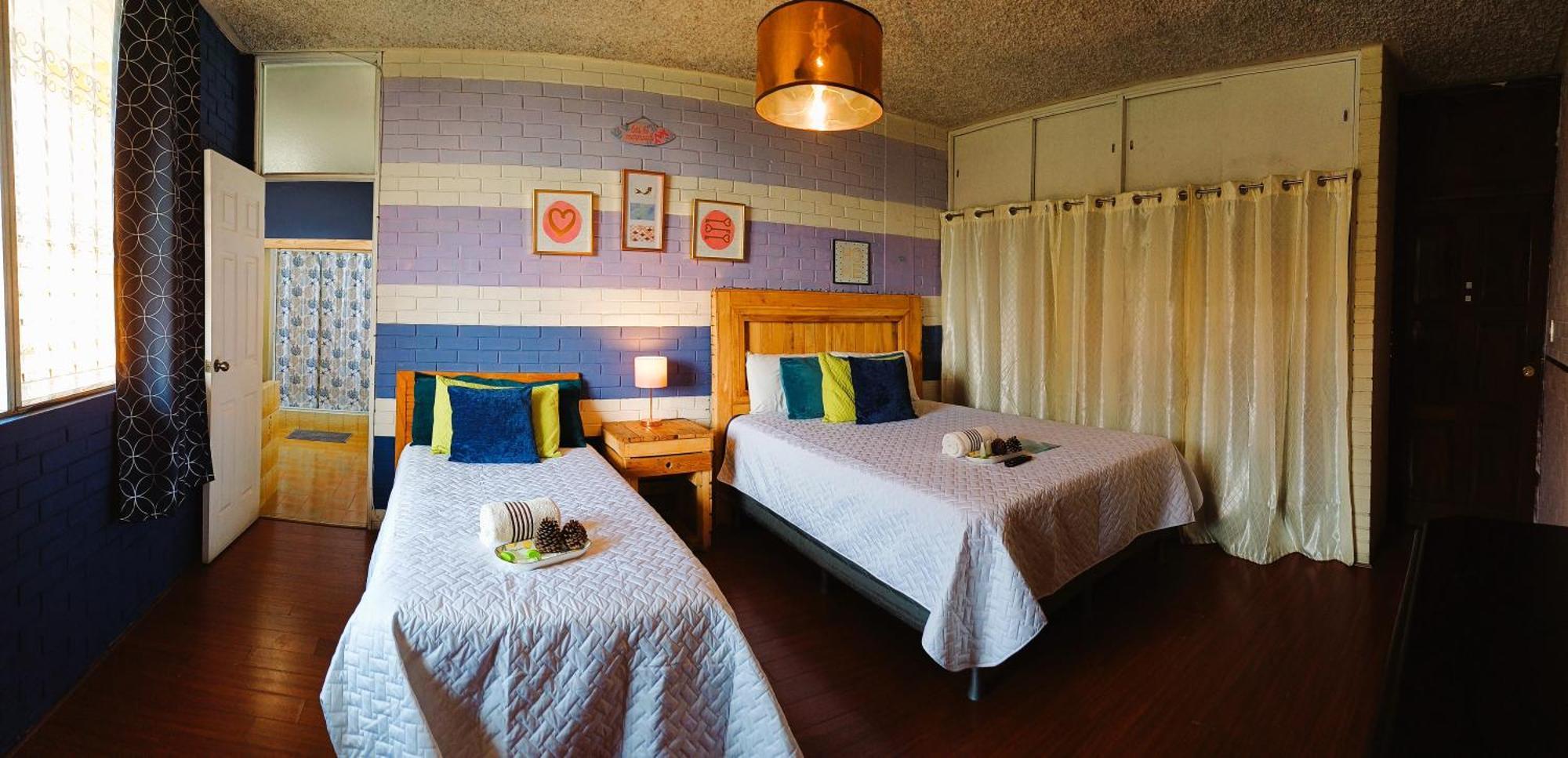 Hostal De Lucca Guatemala City ภายนอก รูปภาพ