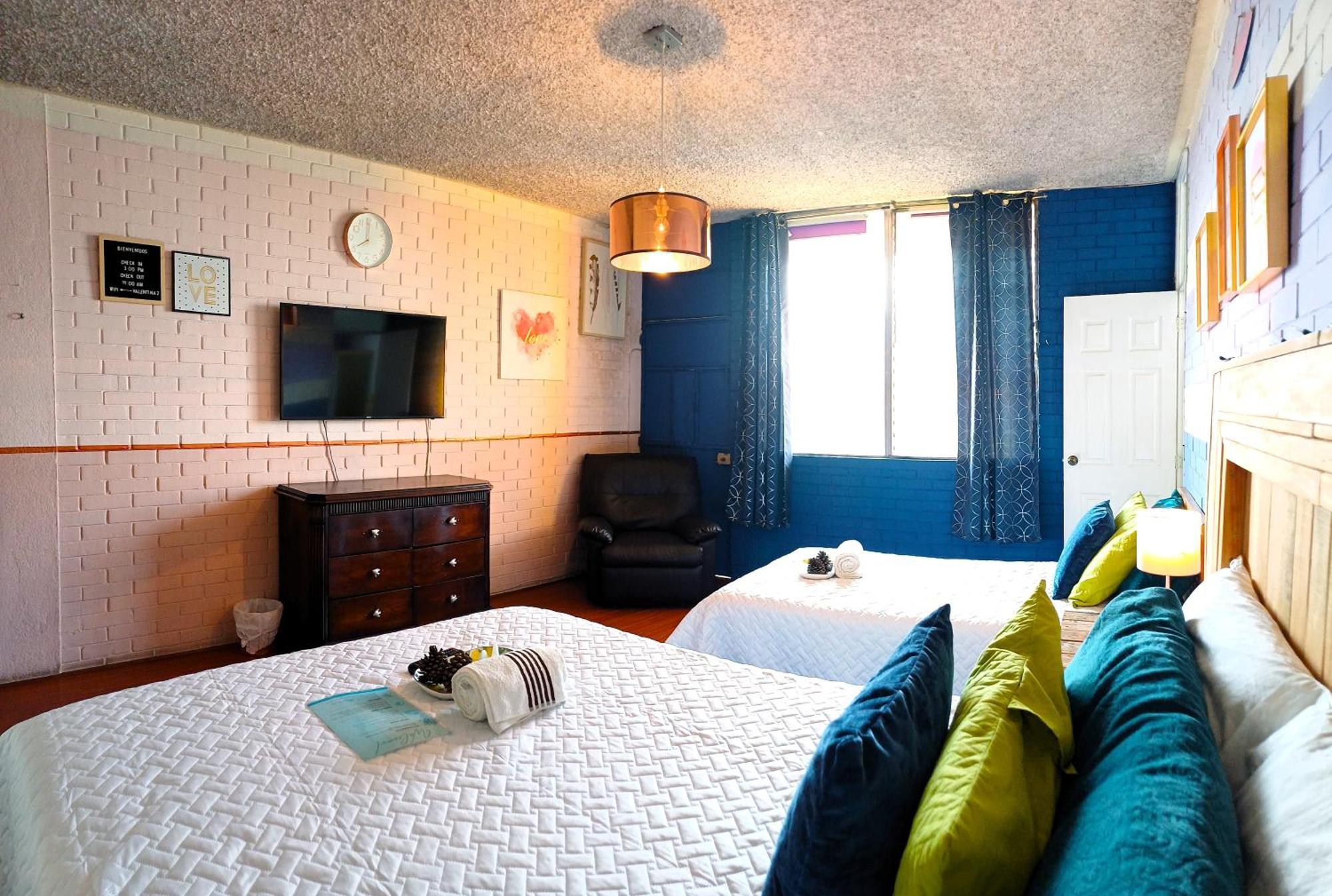 Hostal De Lucca Guatemala City ภายนอก รูปภาพ