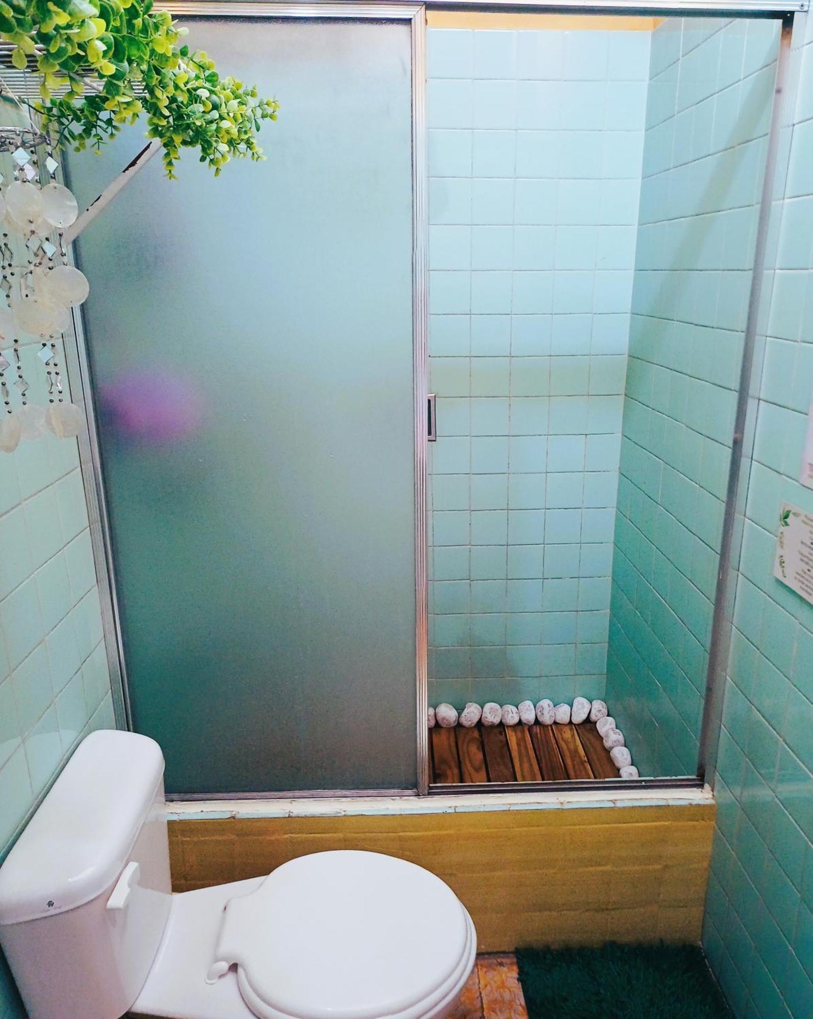 Hostal De Lucca Guatemala City ภายนอก รูปภาพ