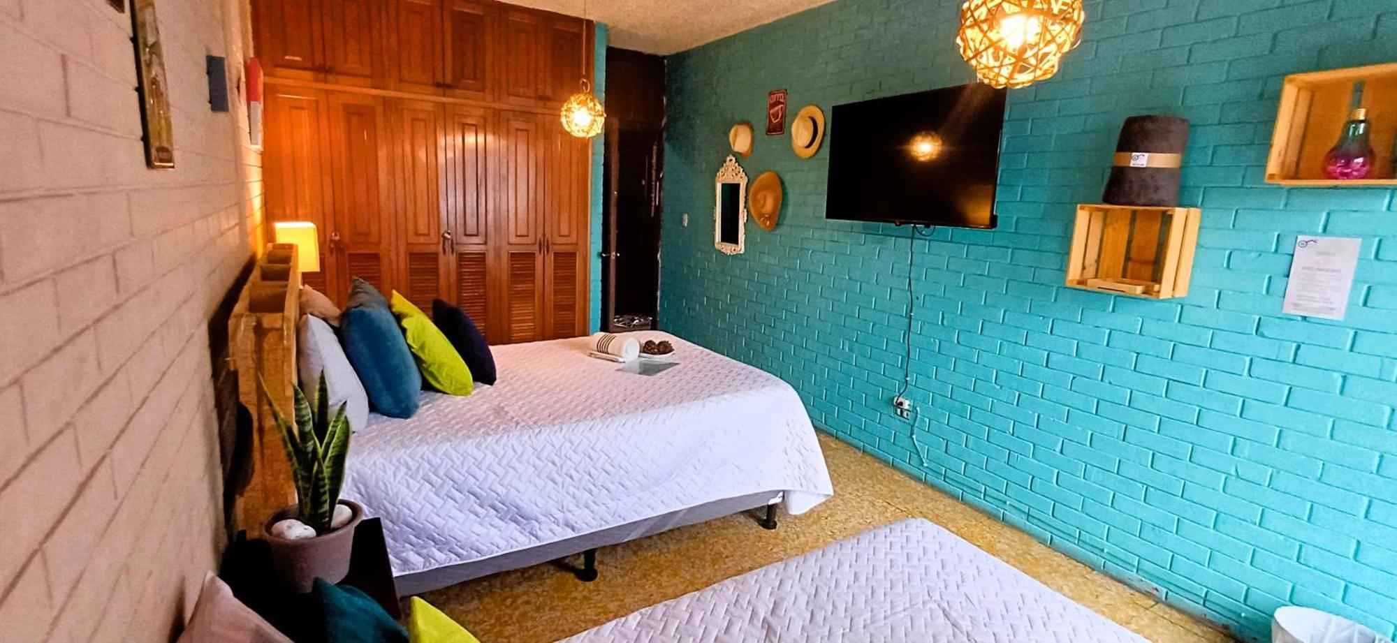 Hostal De Lucca Guatemala City ภายนอก รูปภาพ
