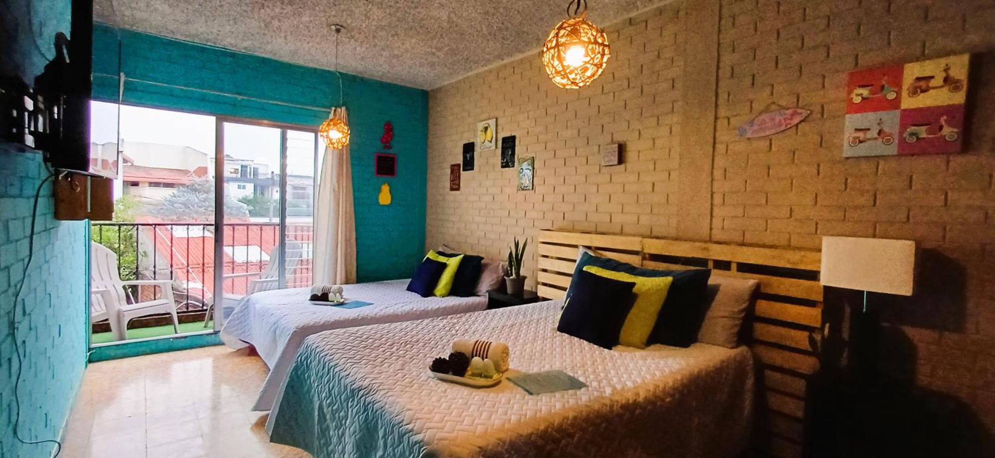Hostal De Lucca Guatemala City ภายนอก รูปภาพ