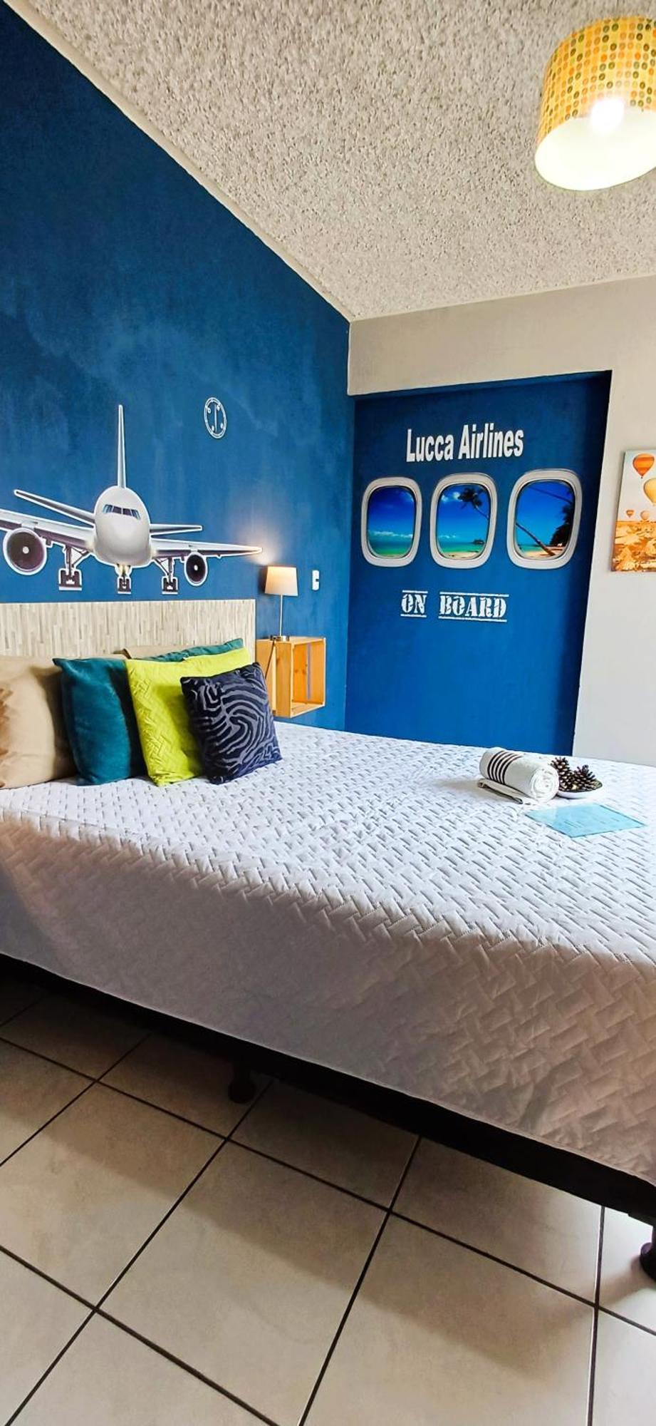 Hostal De Lucca Guatemala City ภายนอก รูปภาพ