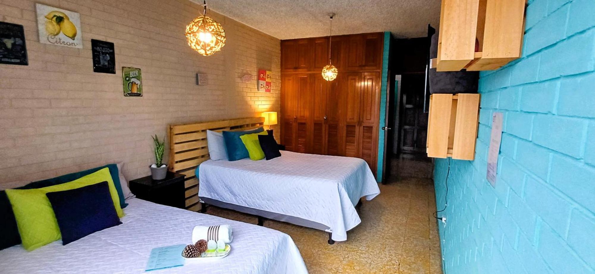 Hostal De Lucca Guatemala City ภายนอก รูปภาพ
